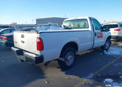 2014 Ford F-250 Xl z USA, uszkodzony, nr VIN 1FTBF2A66EEA74586